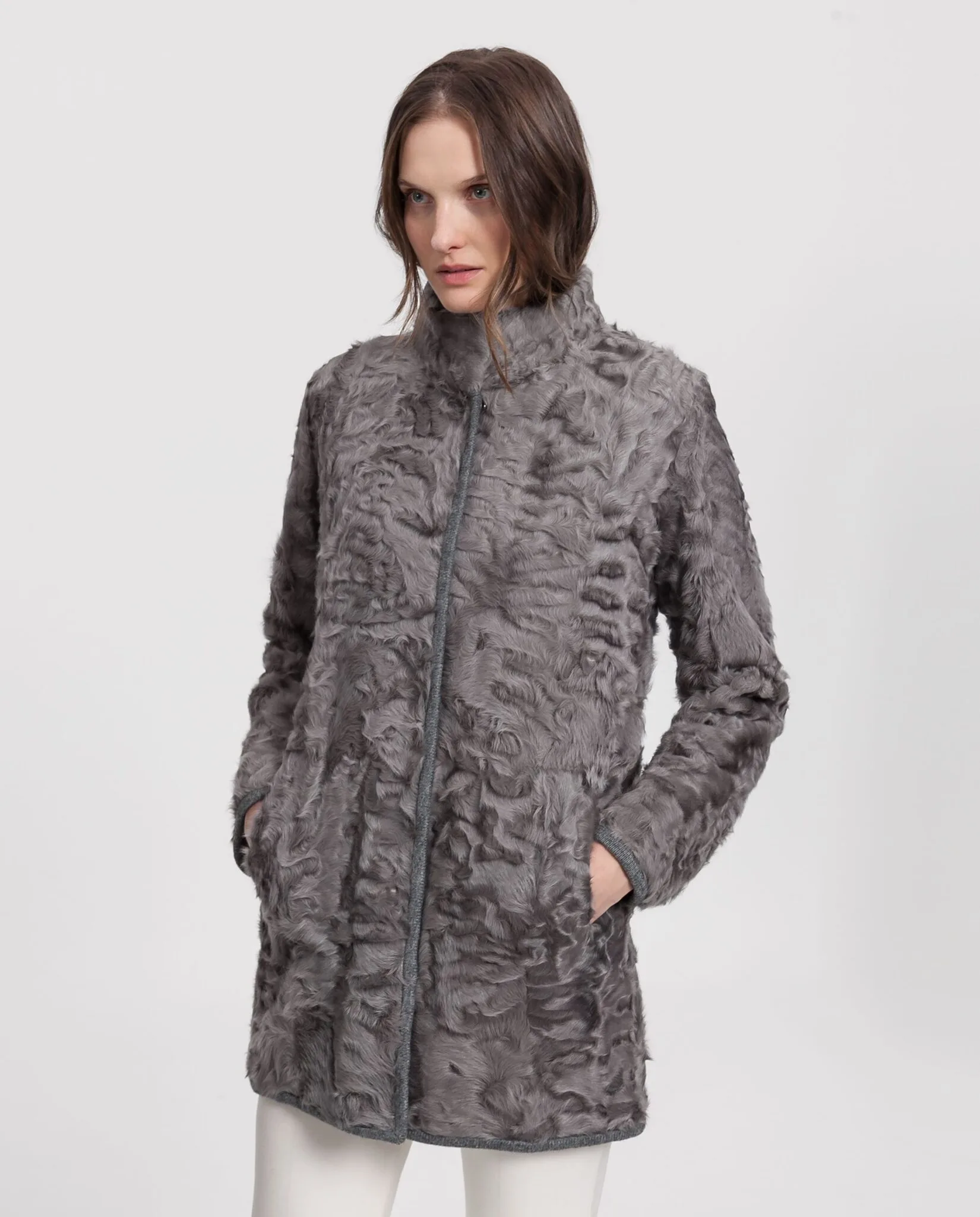 Abrigo gris de pelo de cordero xianggao reversible para mujer marca Saint Germain