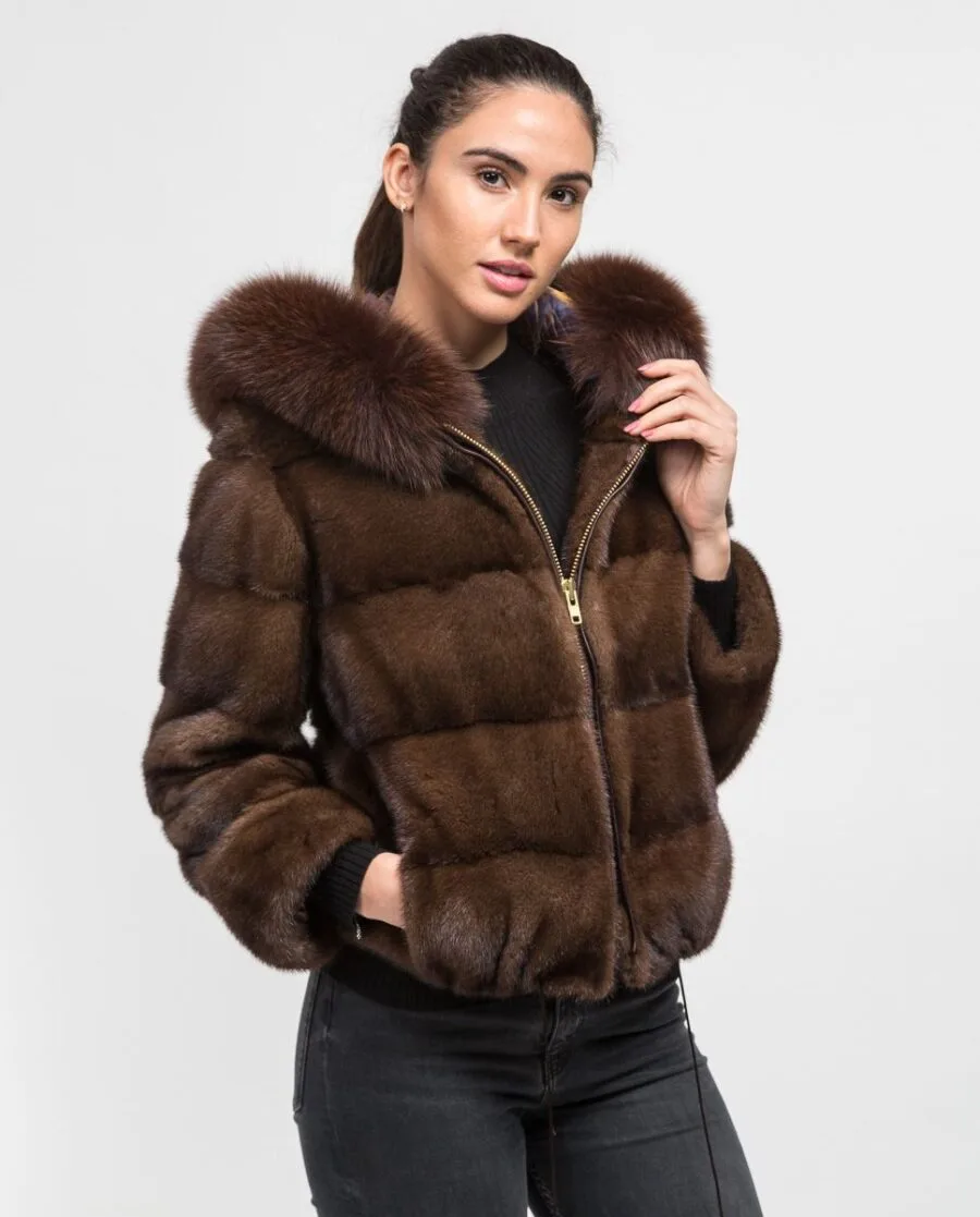 Chaqueta corta marrón de pelo de visón con capucha para mujer marca De la Roca