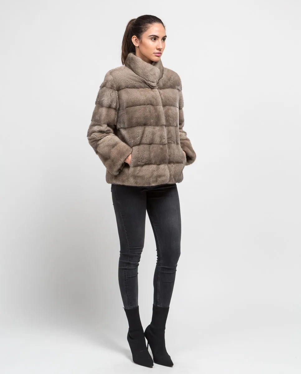 Chaqueta gris de pelo de visón corta para mujer cuerpo entero