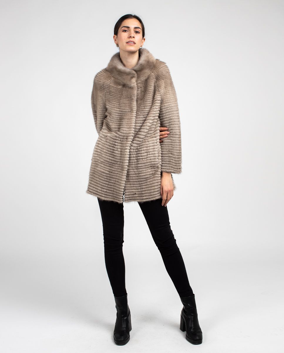 Abrigo azul de pelo de visón reversible con punto De La Roca