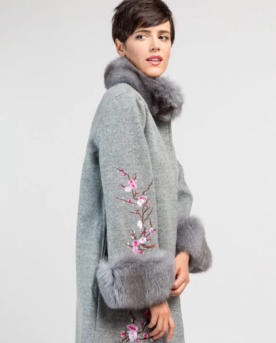 Abrigo de paño de mujer en tejido cashmere con detalles de zorro - Imagen 5