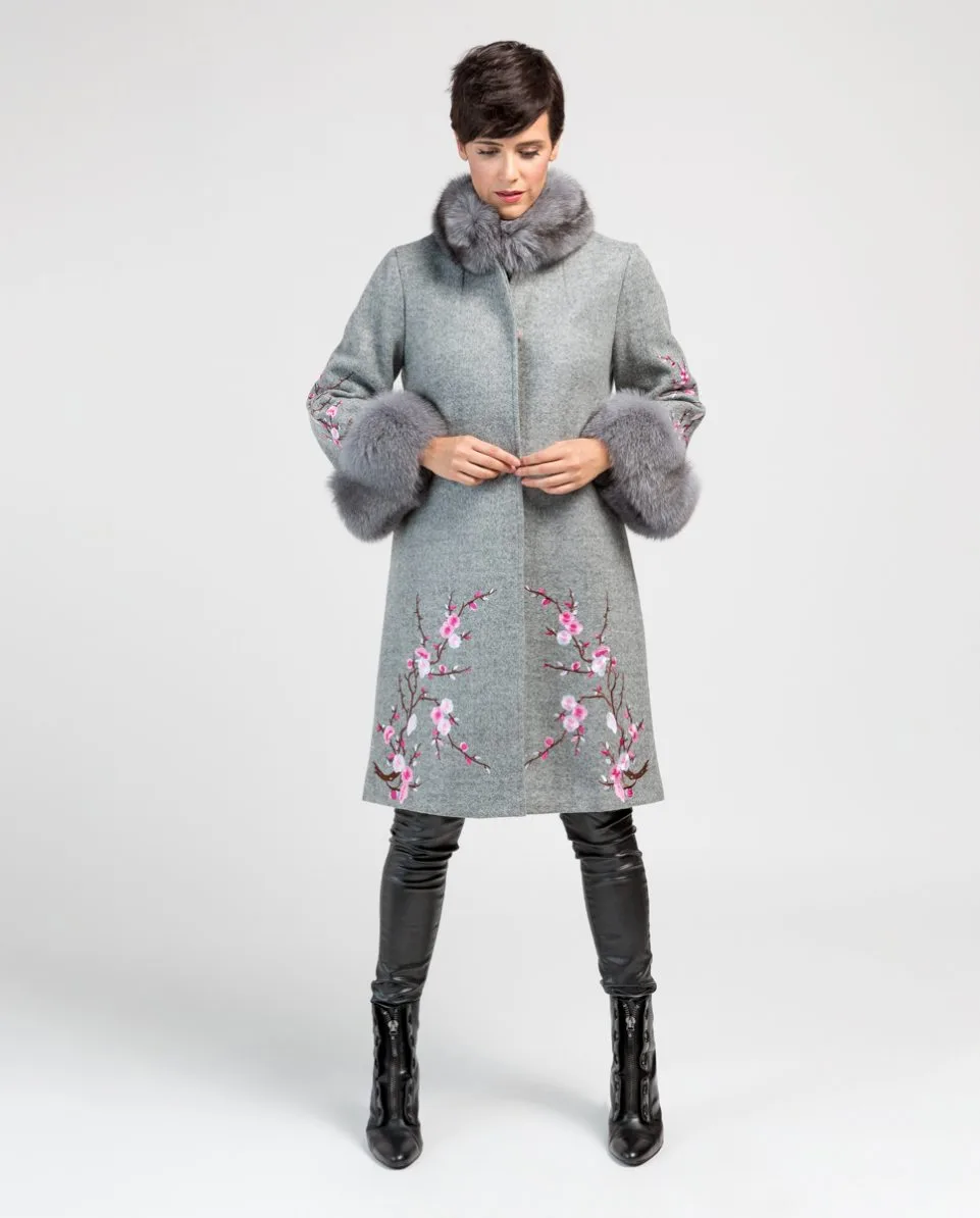 Abrigo de paño de mujer en tejido cashmere con detalles de zorro - Imagen 4