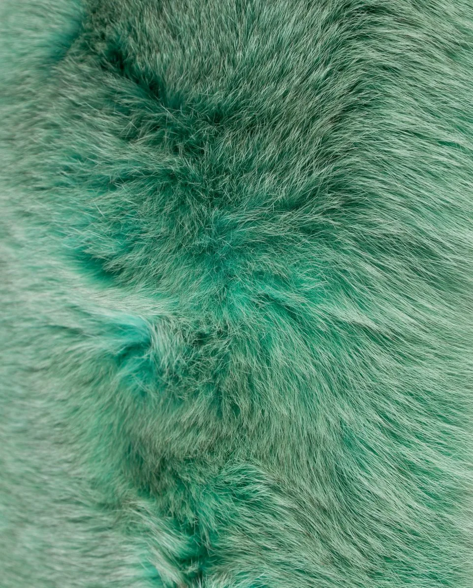 Estola de pelo de zorro en color verde claro - Imagen 2