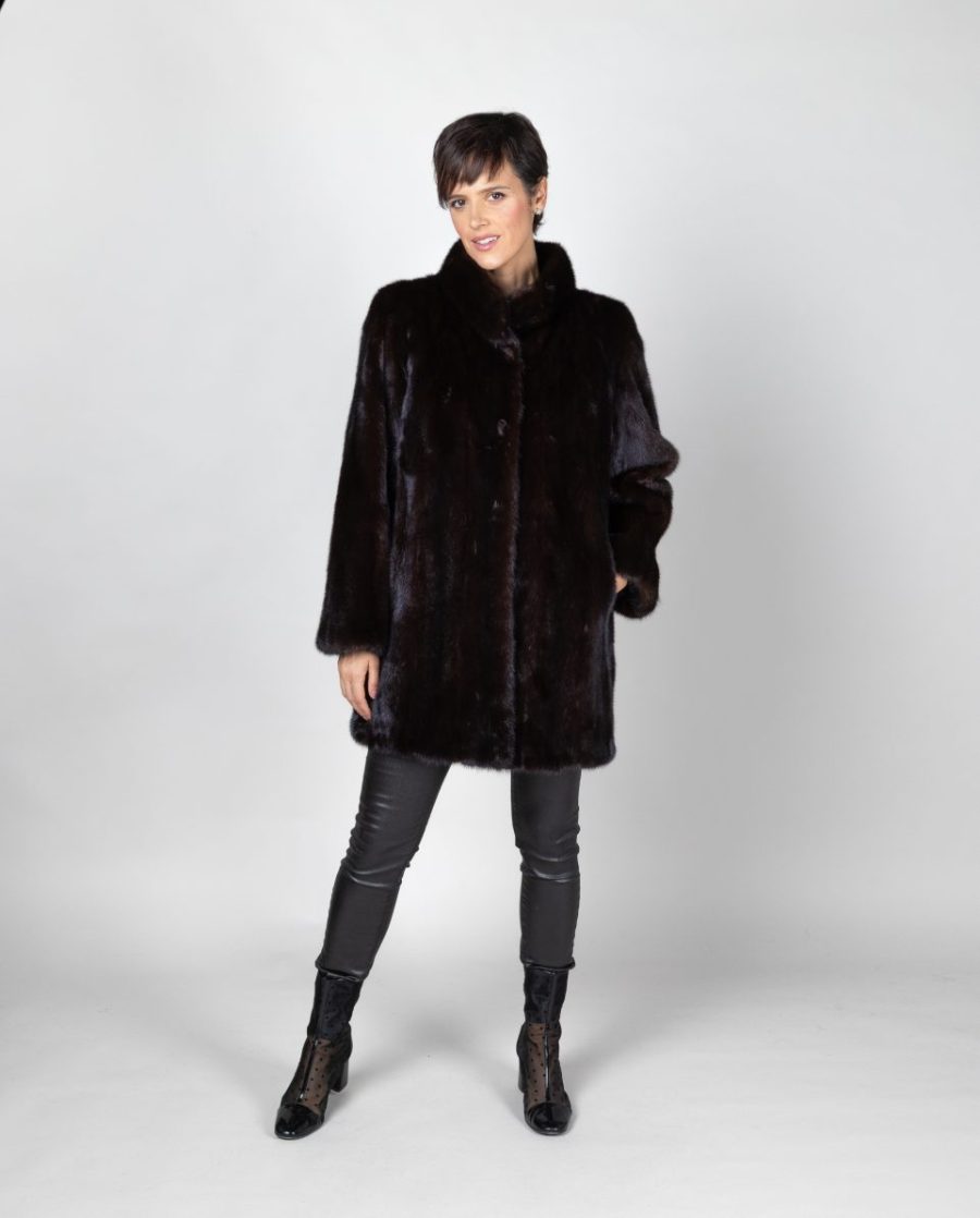 Abrigo de mujer de pelo de visón en color diamante negro