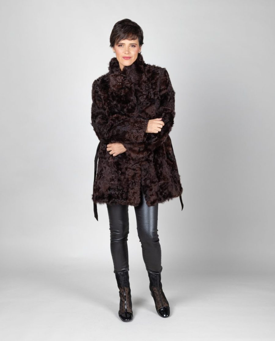 Abrigo de mujer de pelo de cordero del Tibet con cuello levantado