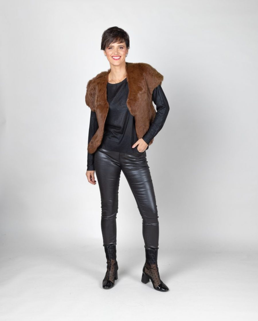 Chaleco de mujer de pelo de rex trabajado en vertical