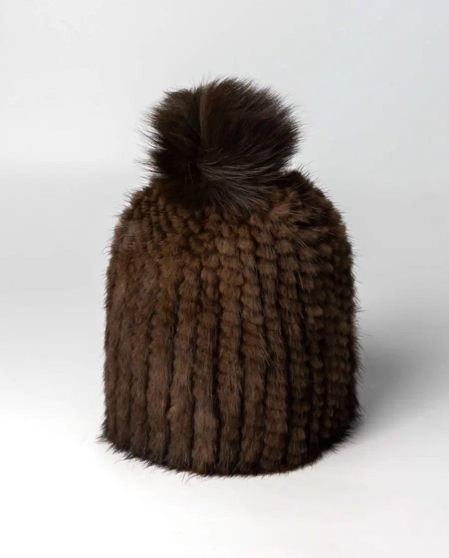 Gorro de pelo de visón y rex tricotado con pompón