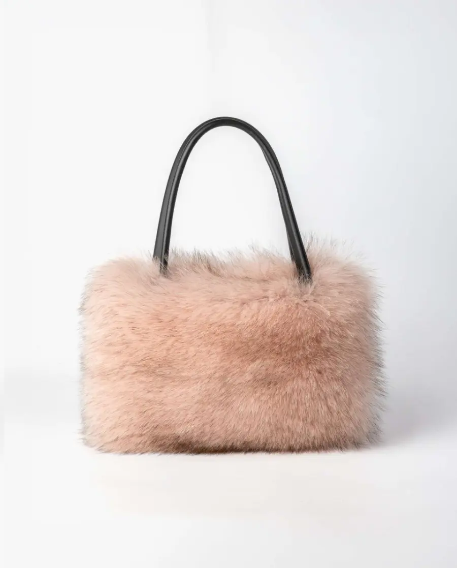 Bolso de pelo de zorro con asas de cuero