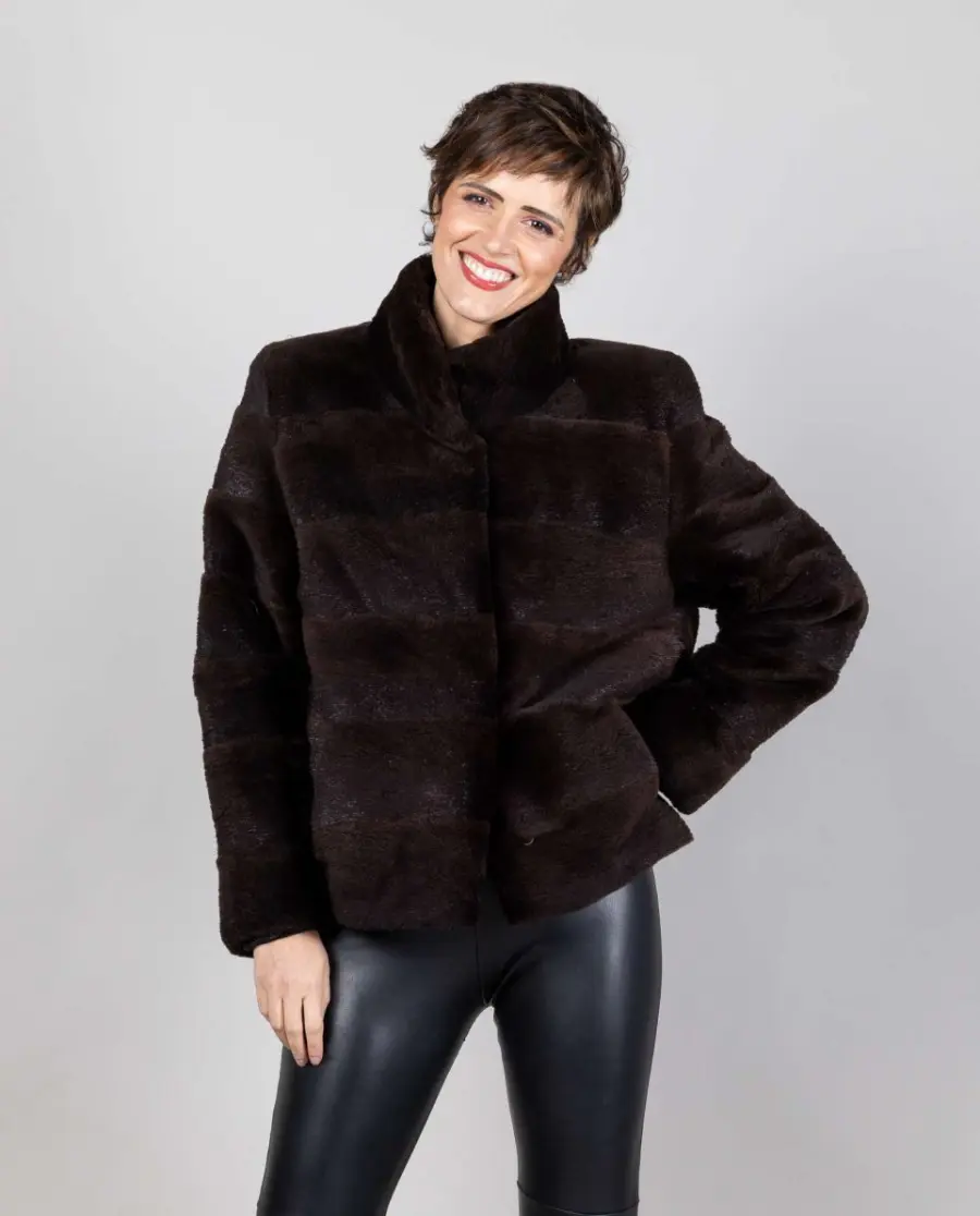 Chaqueta de mujer de pelo de castor rasado con cuello levantado