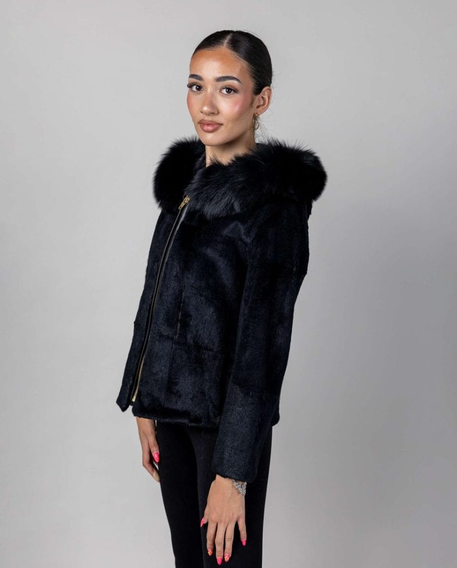 Chaqueta de mujer de pelo de rex rasado con capucha