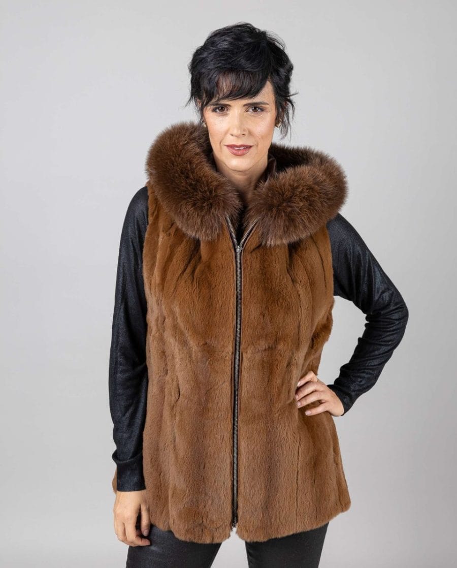 Chaleco de mujer de pelo de weasel con capucha de zorro